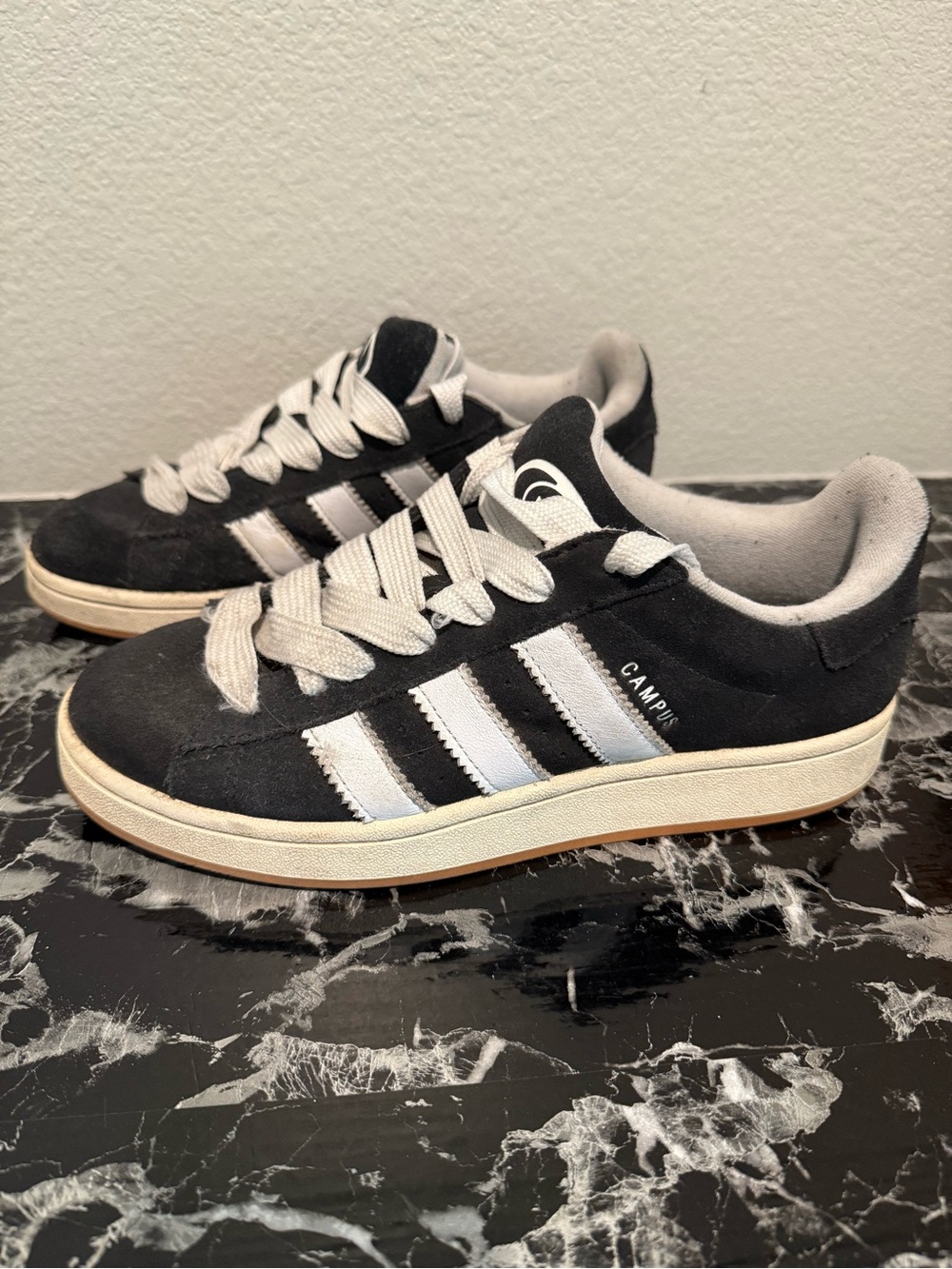 Adidas Campus 00 black sneakers